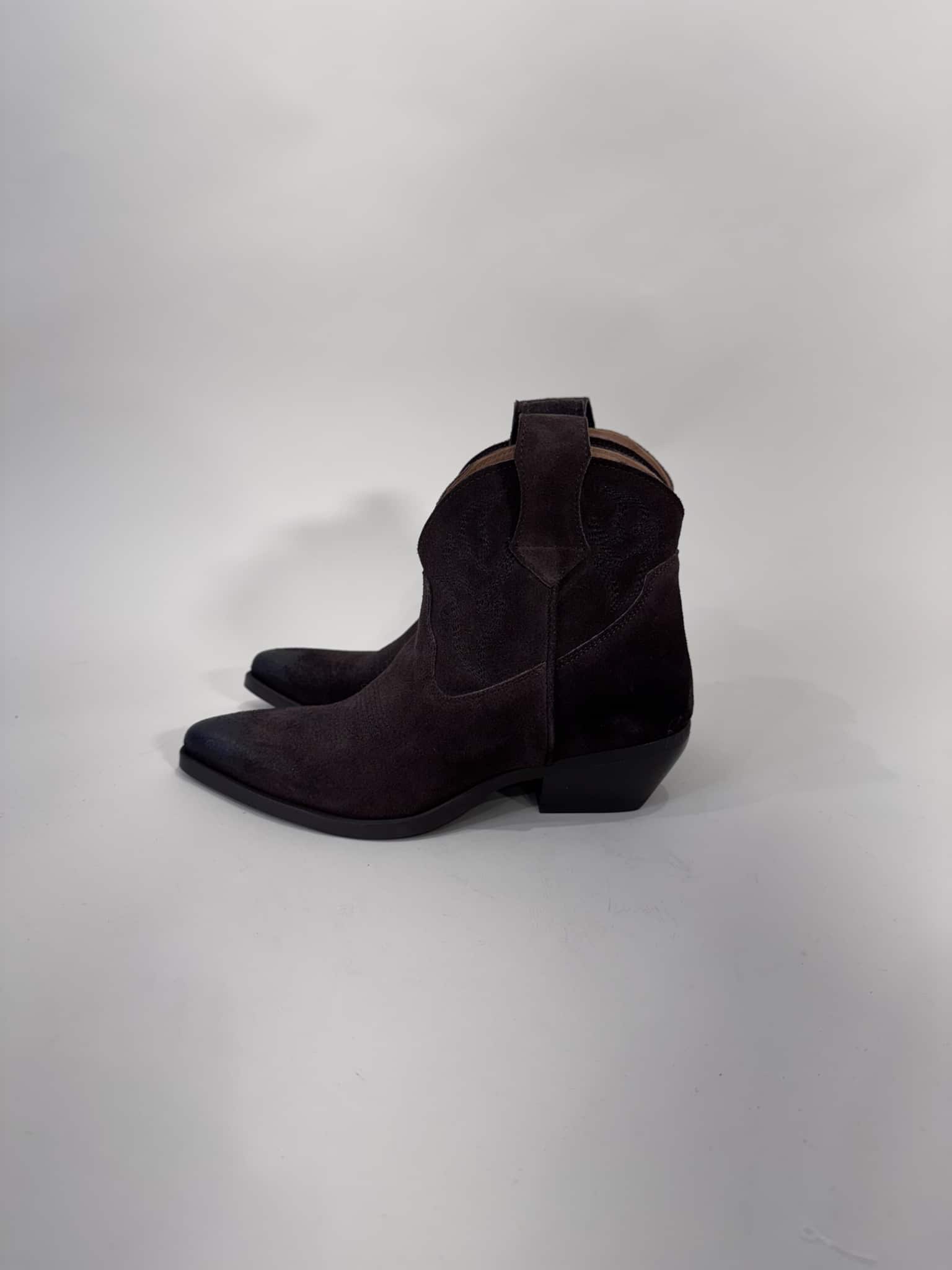 TEXANO BASSO IN CAMOSCIO ART. TX04