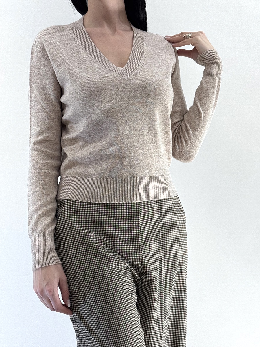 MAGLIA CON SCOLLO A V ART. ART. F01O1011