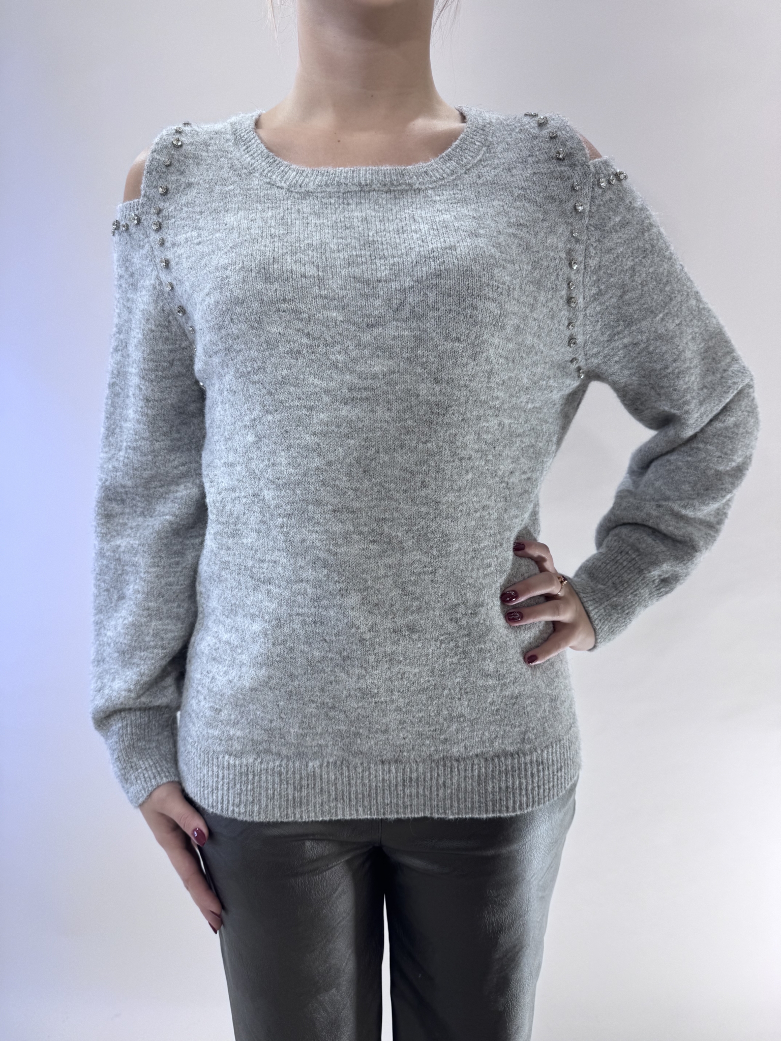 MAGLIA CUT OUT CON STRASS ART. V01V0259-H101 - PHILIA LOFT - GRIGIO
