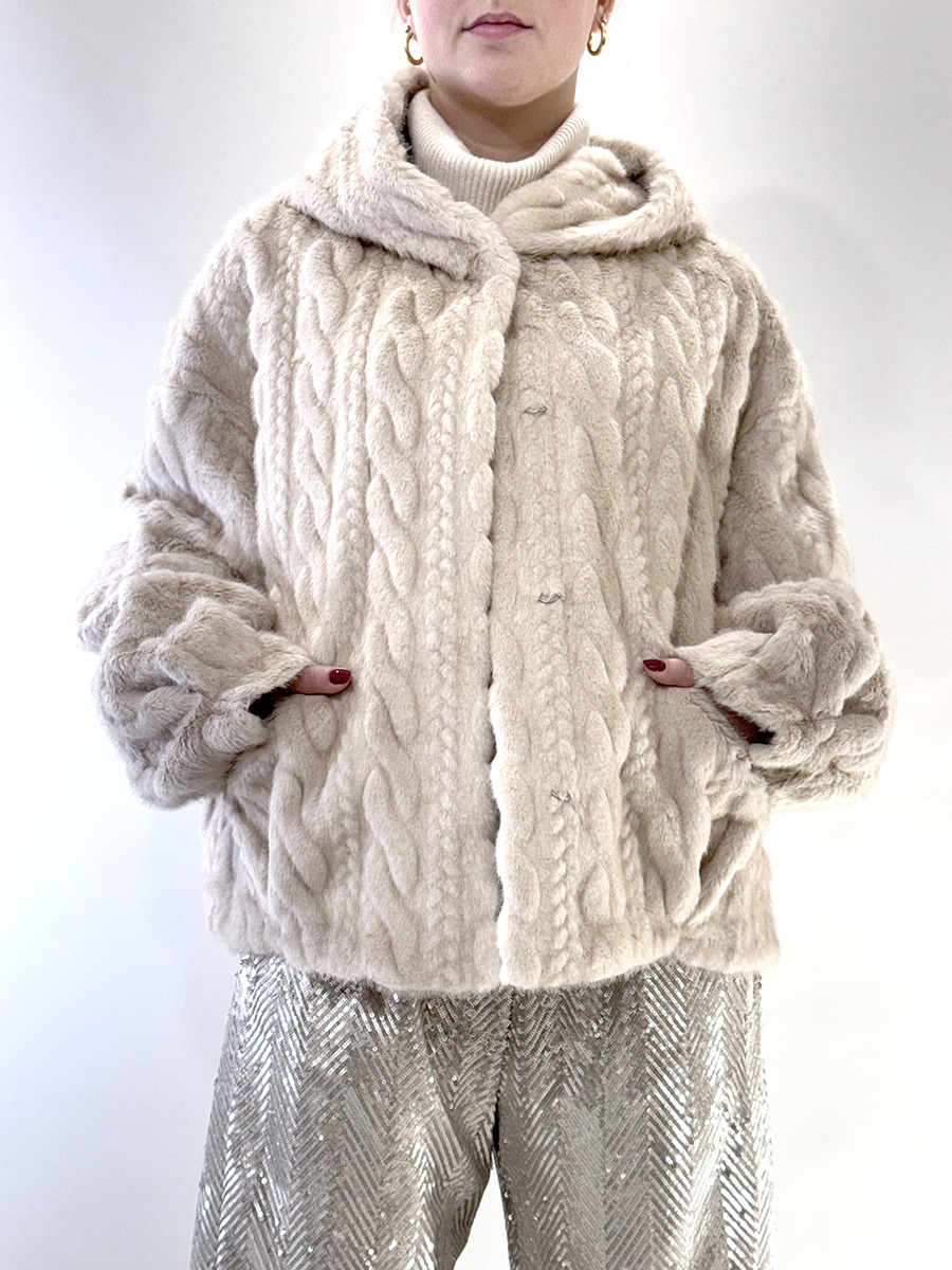 ECOFUR TRECCE CON CAPPUCCIO ART. D01N0056-DV2508FW - PHILIA LOFT