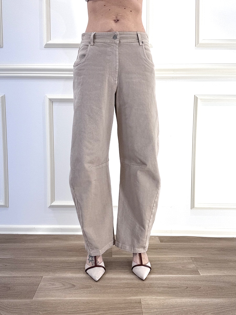 PANTALONE BARREL CON CUCITURE AL GINOCCHIO ART. S26P272 - XS