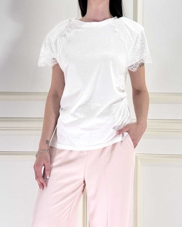 T-SHIRT CON SPALLINE E PIZZO ART. K2418921 - SUSY MIX