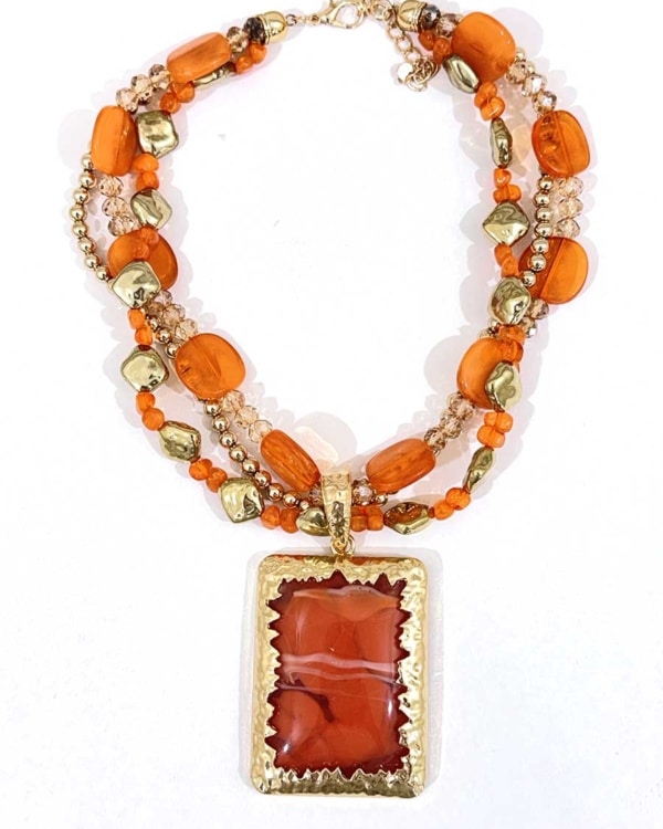 COLLANA MULTIGIRO ARANCIONE CON PENDENTE ART. 1466