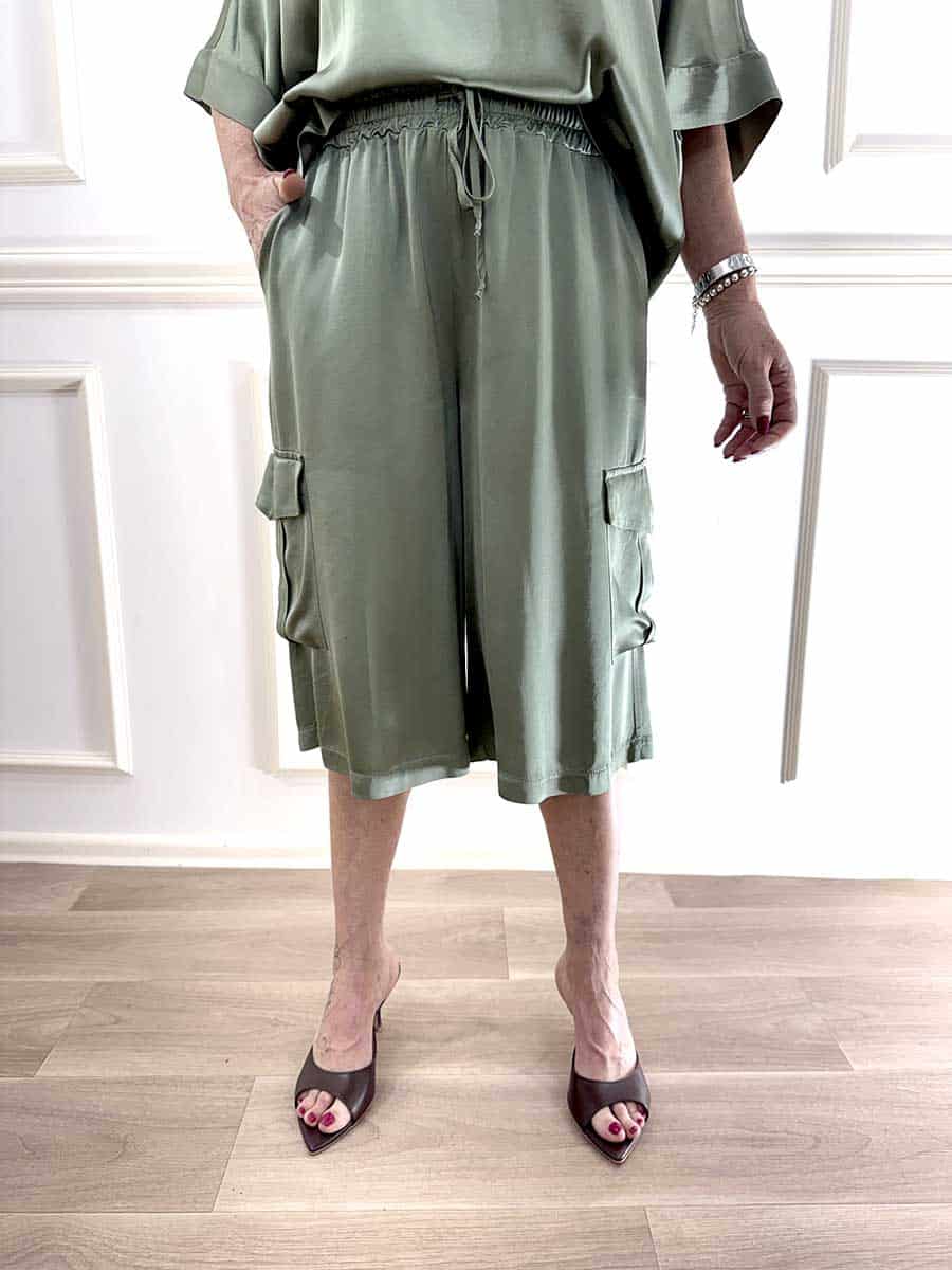 BERMUDA CARGO IN SATIN CON ELASTICO IN VITA ART. c521p22r - S, VERDE MILITARE