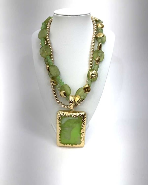 COLLANA MULTIGIRO VERDE CON PENDENTE ART. 1466