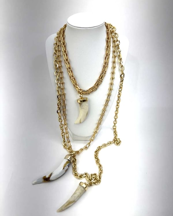 COLLANA MULTIFILI CON CORNI ART. 1467